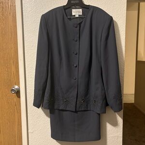 Executive Collection Beaded Jacket & Skirt Set Women’s Plus 24W Dark Grey Formal